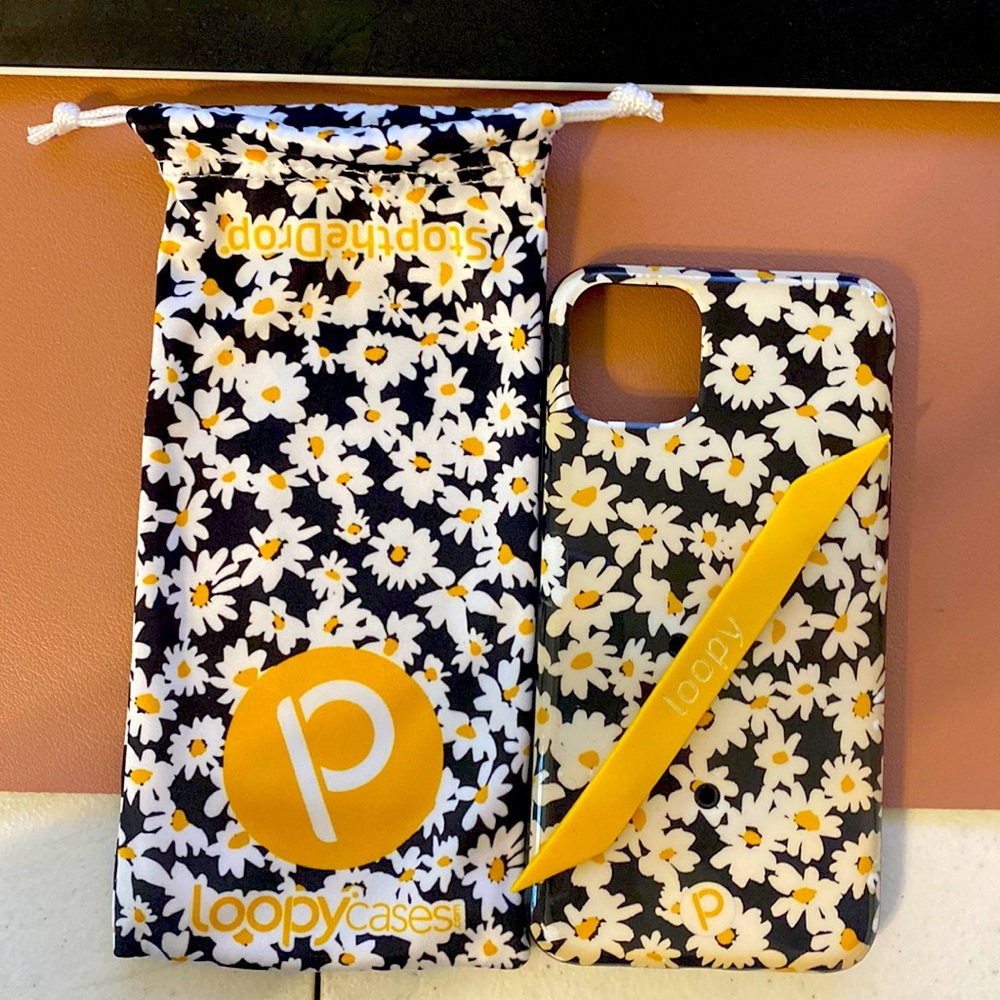 Daisies IPhone 11 Pro Max Loopy Case